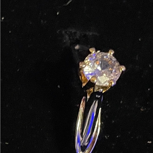 Rose Gold and Silver Ring with Intricate Design and clear  gemstone. New - Picture 8 of 9